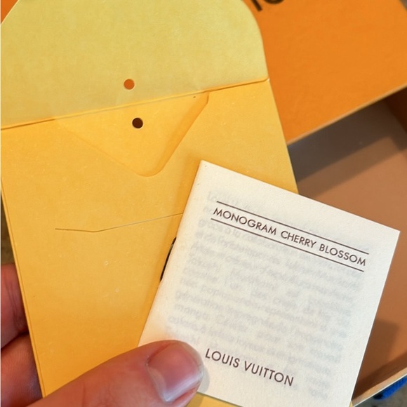 Louis Vuitton Monogram ‘Multiple’ Wallet - Picture 2 of 4